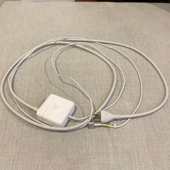 145”/12’ Apple 45W MagSafe 2 Power Adapter and AC power Adapter Extension Cable - Picture 1 of 9